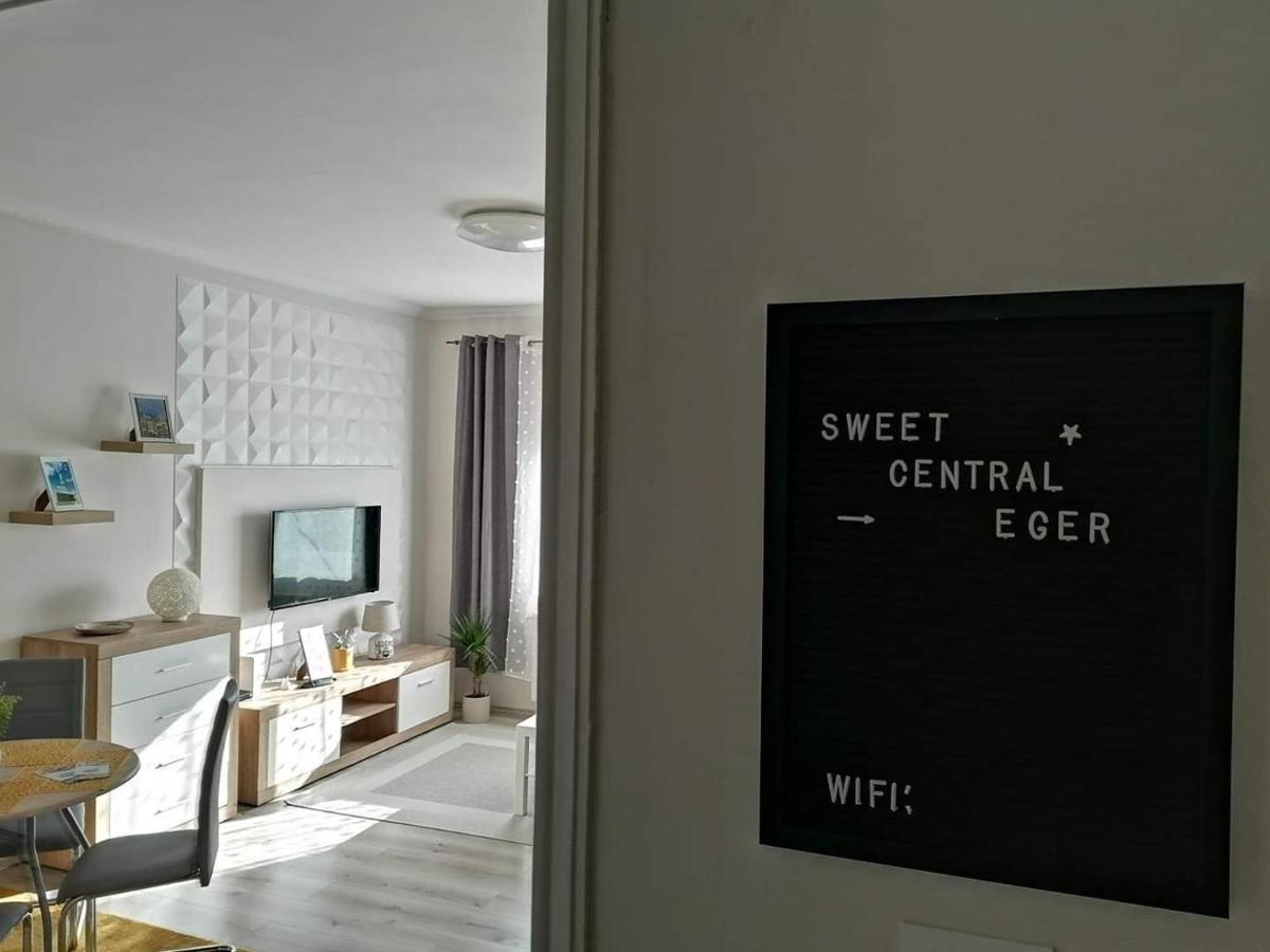 Sweet Central Apartment ,In The City Center Eger Exterior photo